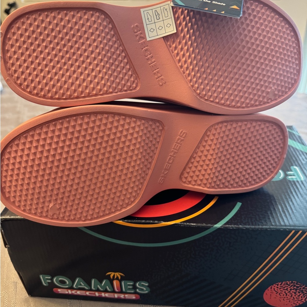 Skechers Women's Coral Platform Foamies brand new size 7 - Picture 6 of 7